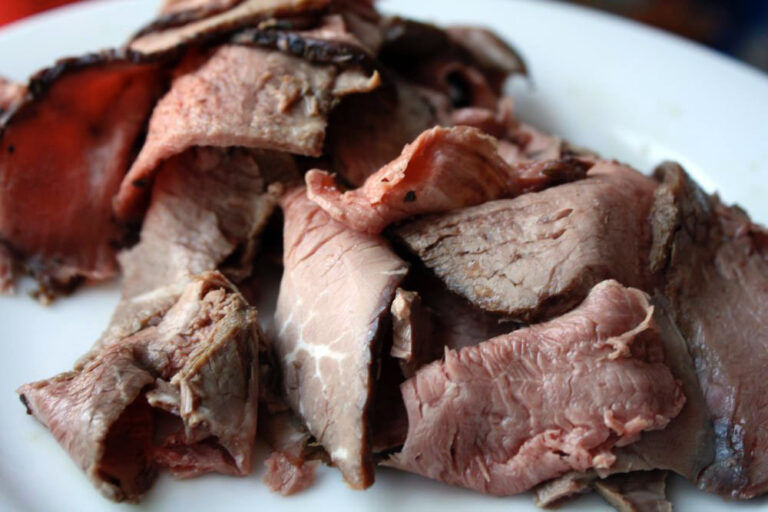 Sliced Roast Beef – Cavicchis Meats